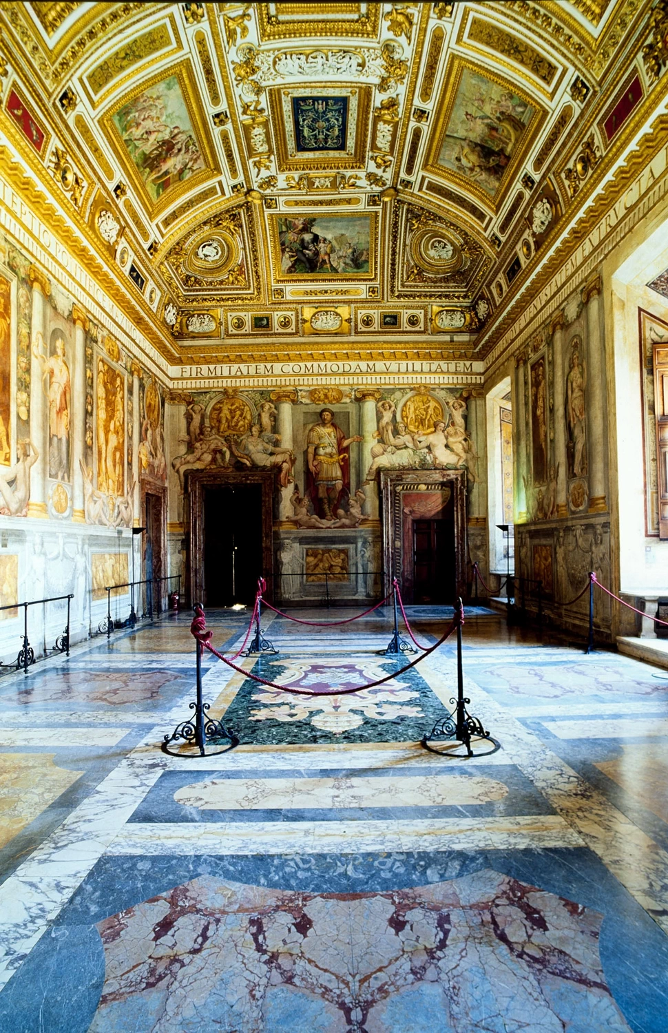 Perin del Vaga - 162, Episodi della vita di Alessandro Magno, episodi della vita di San Paolo, figure allegoriche, virtù e imprese farnesiane, Castel Sant'Angelo, Roma 8